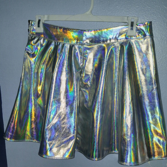 Hot Topic Dresses & Skirts - Hot Topic Holographic Skirt, sz L NWT